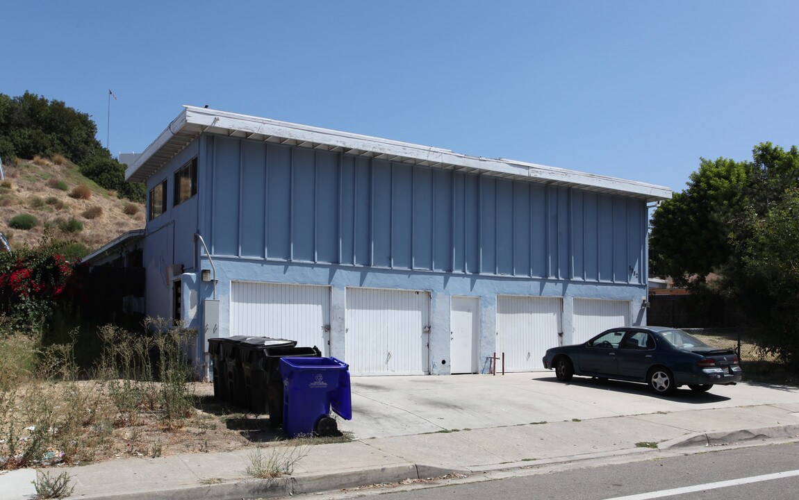 5982-6008 Streamview Dr in San Diego, CA - Building Photo