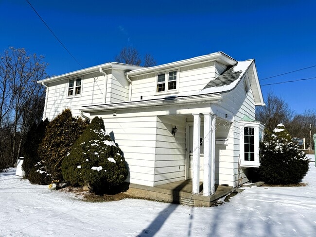property at 915 Perry Hwy