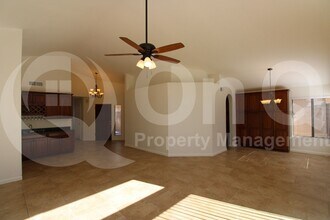 55 E La Vieve Ln in Tempe, AZ - Building Photo - Building Photo