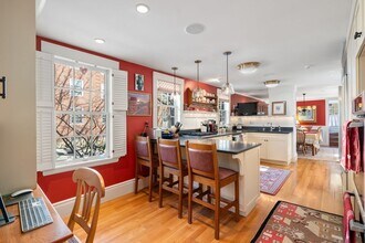 12 Ash St, Unit 12 in Cambridge, MA - Foto de edificio - Building Photo
