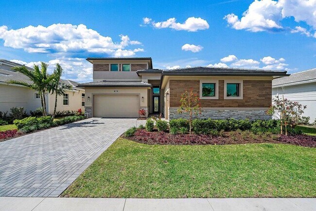 13613 Le Christine Dr