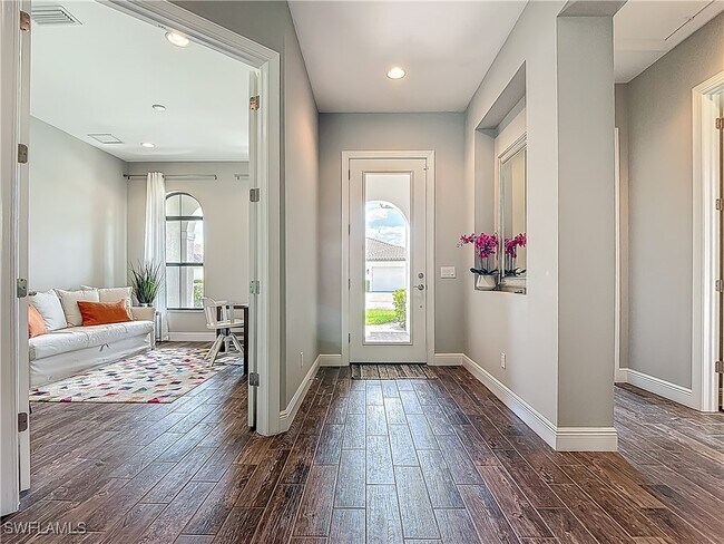 4524 Tamarind Way in Naples, FL - Building Photo - Building Photo
