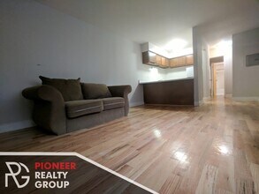 660 W Wrightwood Ave in Chicago, IL - Building Photo - Building Photo