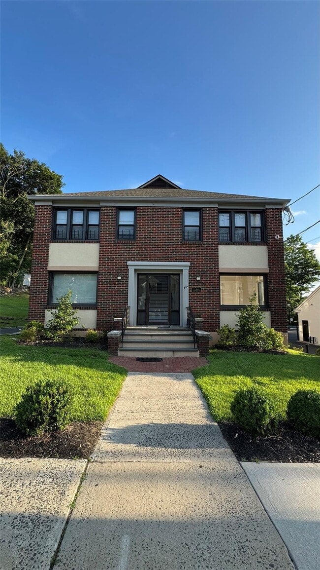 504 Ashford Ave in Ardsley, NY - Building Photo - Building Photo