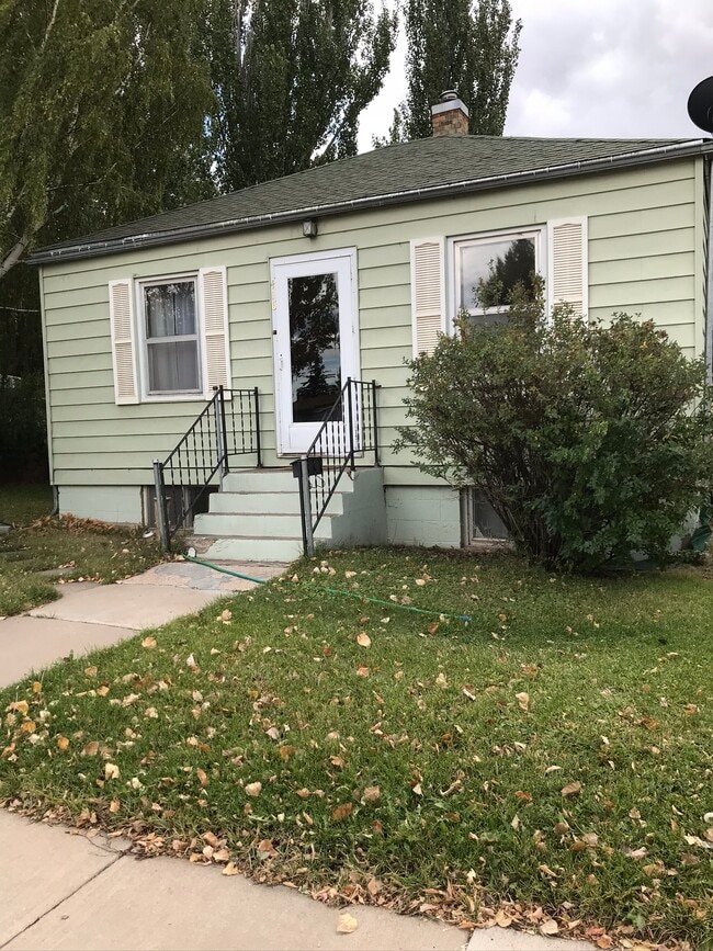 property at 416 E Harney St