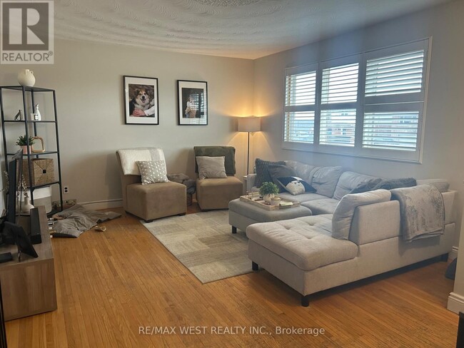 39 Keewatin St S in Oshawa, ON - Building Photo - Building Photo