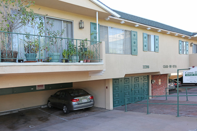 Casa De Rita Apartments in Los Angeles, CA - Building Photo - Building Photo