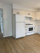 8246 W Grand Ave, Unit 2N in River Grove, IL - Building Photo - Building Photo