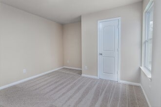 26676 Pools Creek Dr in Huntsville, TX - Building Photo - Building Photo