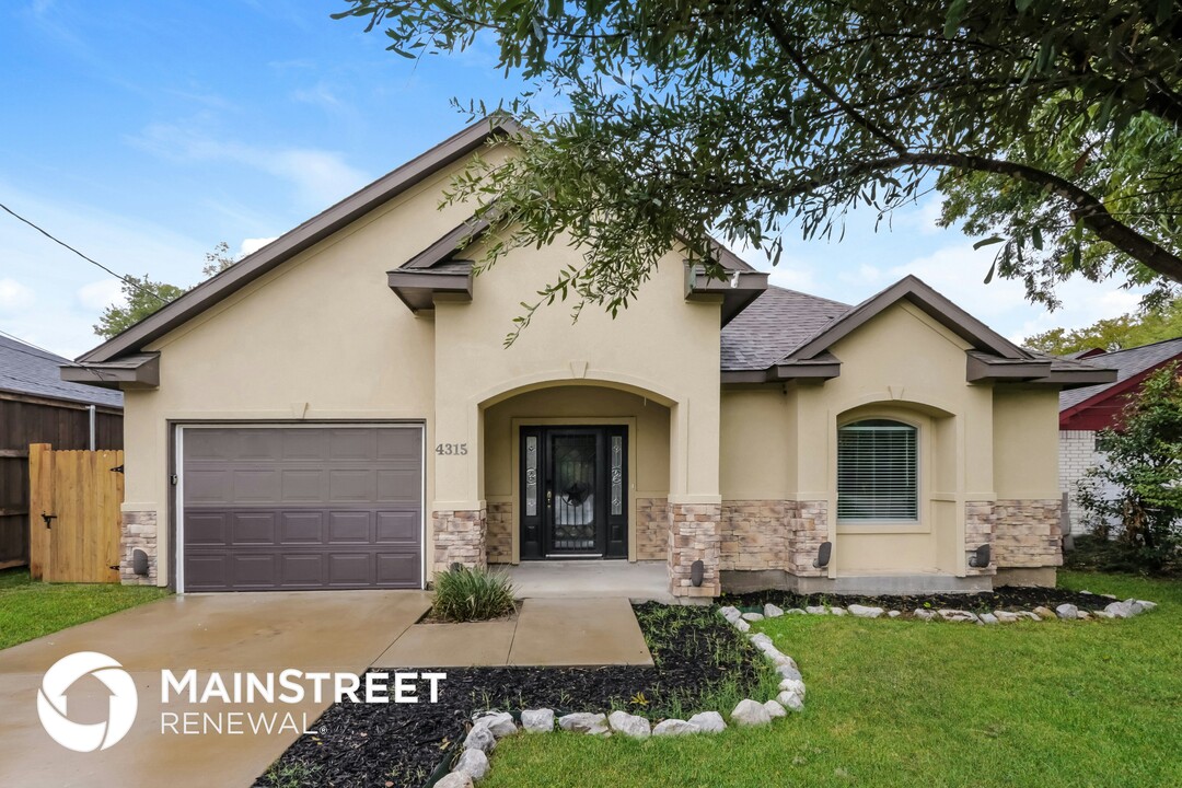 4315 Bernal Dr in Dallas, TX - Building Photo