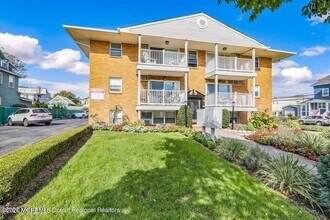 301 Sixth Ave in Asbury Park, NJ - Building Photo - Building Photo