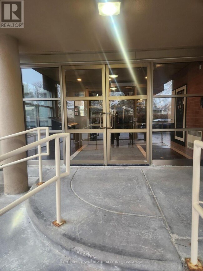 960 Teron Rd in Ottawa, ON - Building Photo - Building Photo