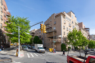 5 Lorimer St in Brooklyn, NY - Building Photo - Building Photo