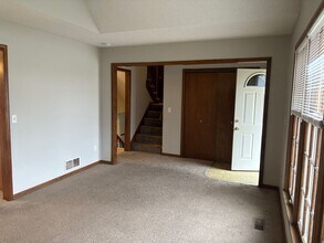 720 Northpoint Ave in Liberty, MO - Foto de edificio - Building Photo