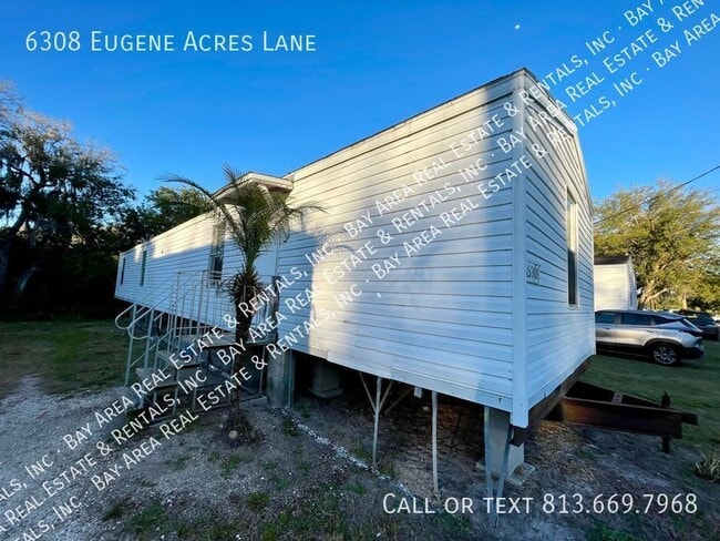 6308 Eugene Acres Ln in Gibsonton, FL - Building Photo - Building Photo