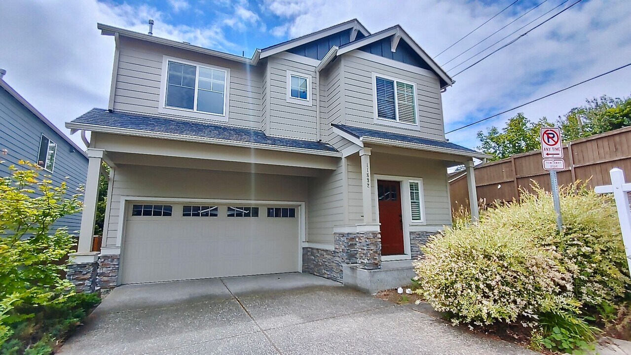 11892 NW Cedar Ct in Portland, OR - Foto de edificio