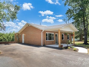 109 Avery Dr in Forest City, NC - Building Photo - Building Photo