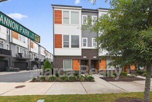 2123 Bryant Park Dr in Charlotte, NC - Building Photo