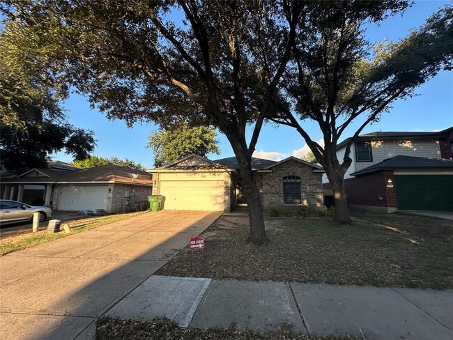 1713 McKenzie St in Round Rock, TX - Building Photo - Building Photo