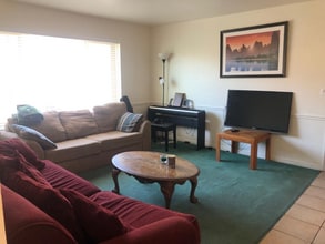 744 E 750 N St in Provo, UT - Foto de edificio - Building Photo