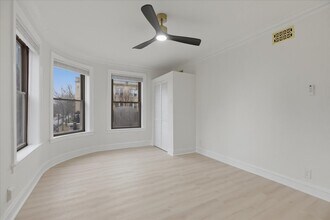 4004 N Bell Ave, Unit 2A in Chicago, IL - Foto de edificio - Building Photo