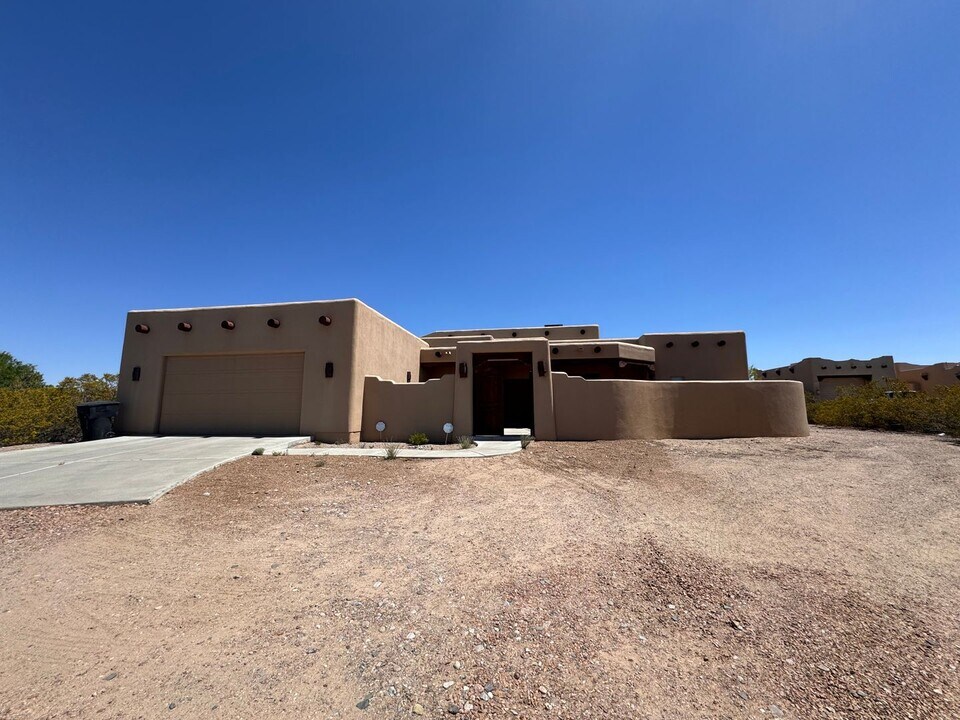 5391 Superstition Dr in Las Cruces, NM - Building Photo