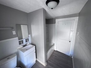 2234 Hamilton Ave in Columbus, OH - Building Photo - Building Photo