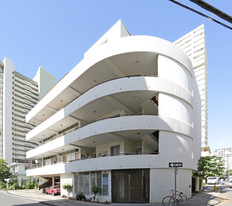 250 Kapili St Apartments