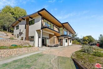145 Old Church Rd in Topanga, CA - Building Photo - Building Photo