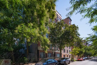 713 E Ninth St in New York, NY - Foto de edificio - Building Photo