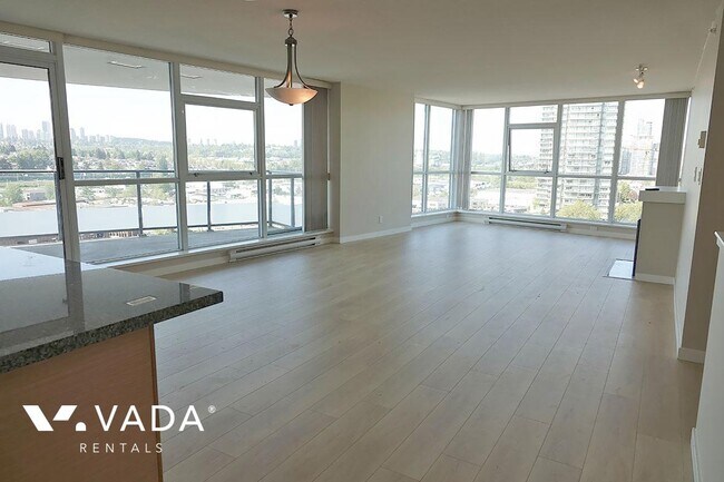 5611 Goring St in Burnaby, BC - Building Photo - Building Photo