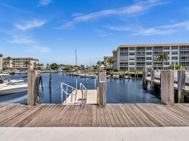 property at 2717 Florida Blvd