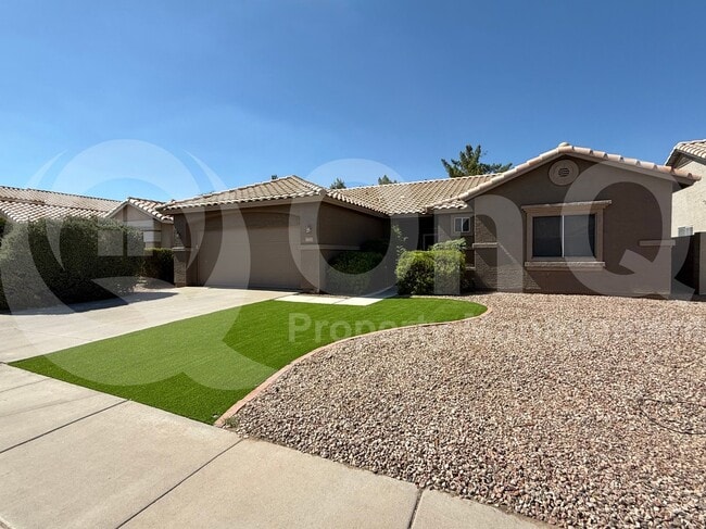 1432 E Princeton Ave in Gilbert, AZ - Foto de edificio - Building Photo