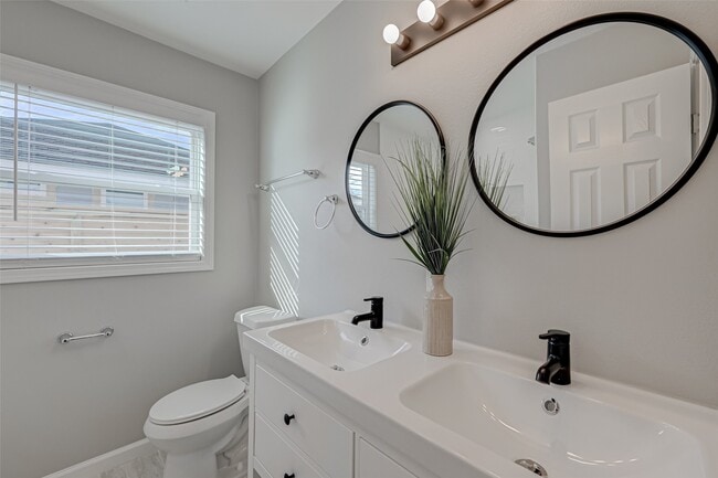 property at 1914 Lynnview Dr