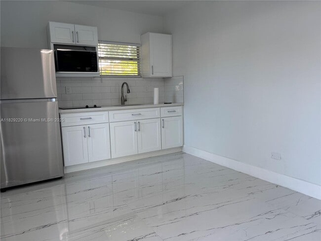 214 NW 46th Ave in Miami, FL - Building Photo - Building Photo