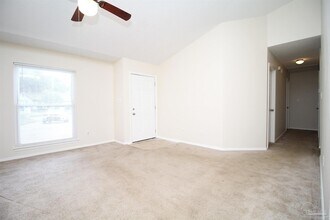 8126 Crystal Wells Pl in Pensacola, FL - Building Photo - Building Photo