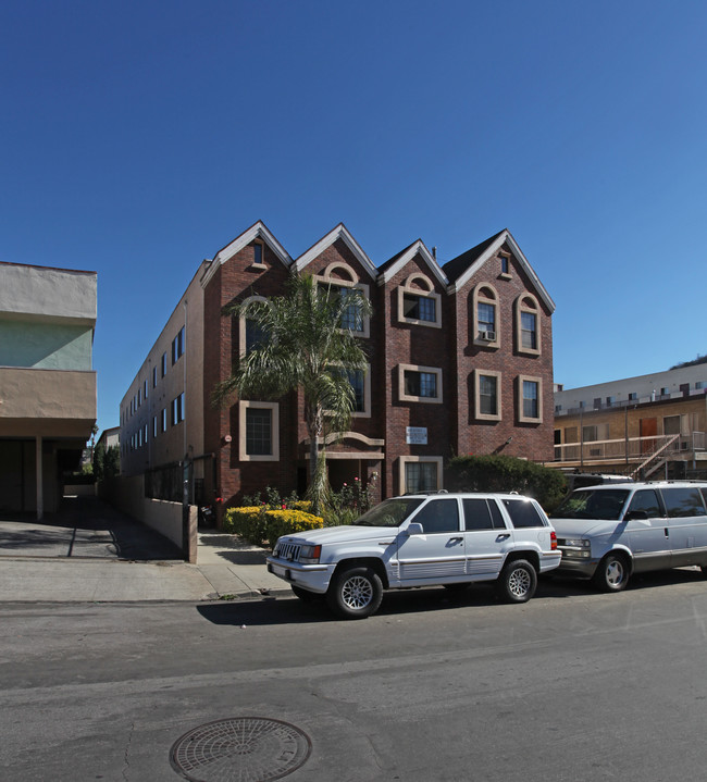 227 S Avenue 54 in Los Angeles, CA - Foto de edificio - Building Photo