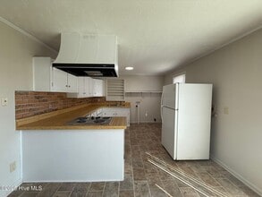 712 W Pineland Dr in Swansboro, NC - Building Photo - Building Photo