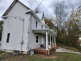 2632 Winchester Ave in Martinsburg, WV - Building Photo