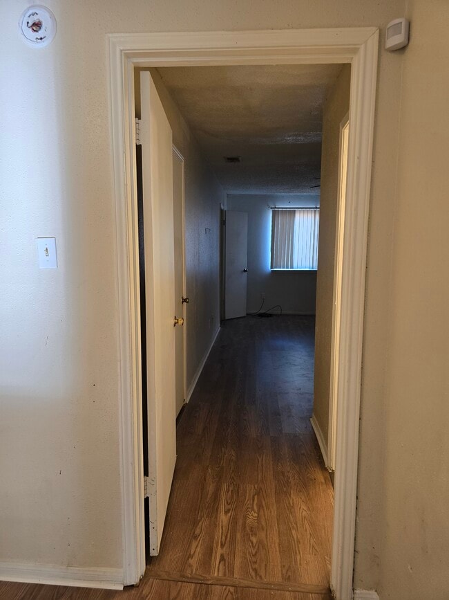 2107 Greenbriar Colony Dr in Houston, TX - Building Photo - Building Photo