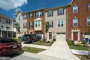 7137 Susans Pass in Elkridge, MD - Building Photo