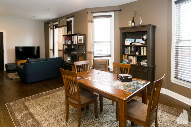 property at 2506 W Argyle St