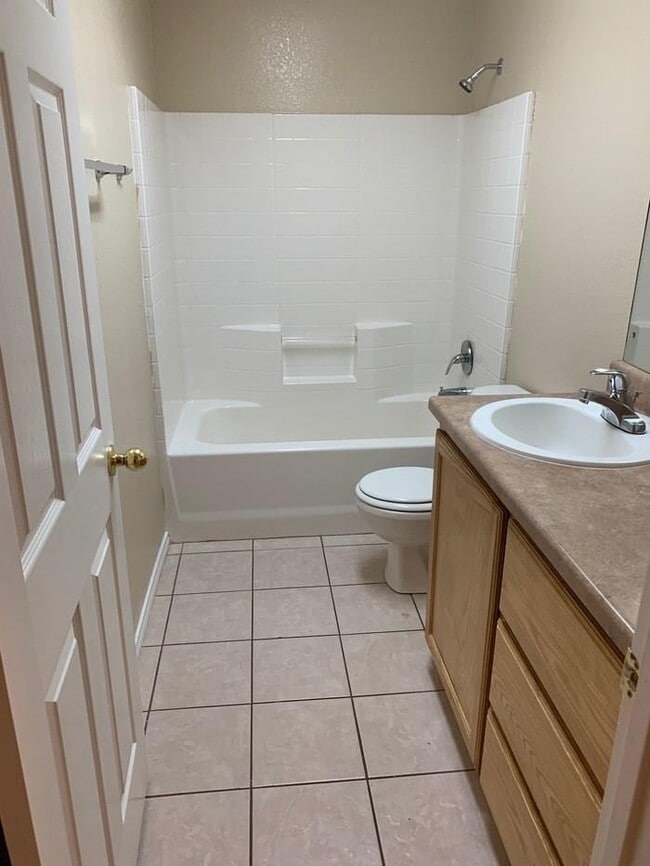 4422 Bobbie Ann Dr in Granbury, TX - Building Photo - Building Photo