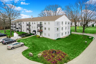 Green Valley Manor in Lafayette Hill, PA - Foto de edificio - Building Photo