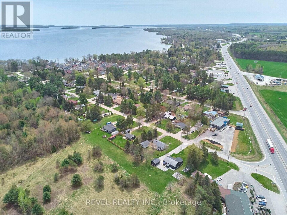 3253 Grayshott Dr in Severn, ON - Building Photo