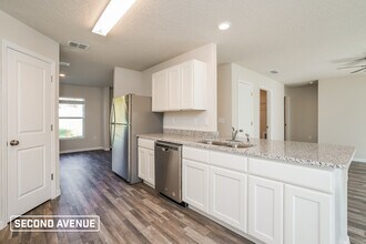 2761 W Shaw Pl in Citrus Springs, FL - Building Photo - Building Photo