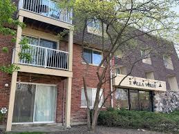 2 Villa Verde Dr in Buffalo Grove, IL - Foto de edificio - Building Photo