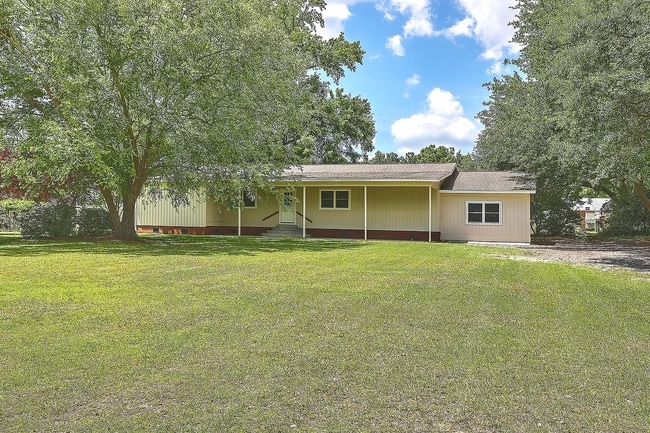 property at 106 Mayrant St