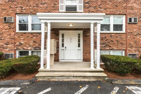 243 Main St in Reading, MA - Building Photo - Building Photo