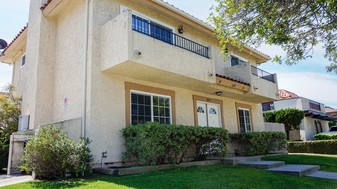 7872 Liberty Dr in Huntington Beach, CA - Foto de edificio - Building Photo